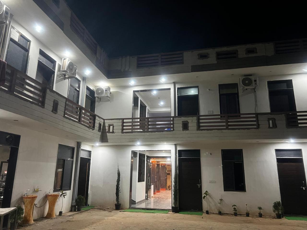 Hotel Shyam Sarover And Restaurant Ringas Екстер'єр фото