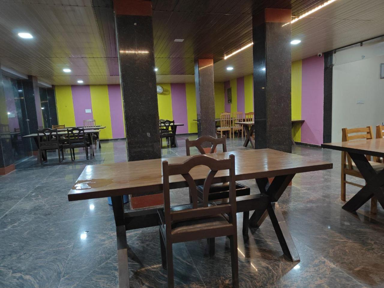 Hotel Shyam Sarover And Restaurant Ringas Екстер'єр фото